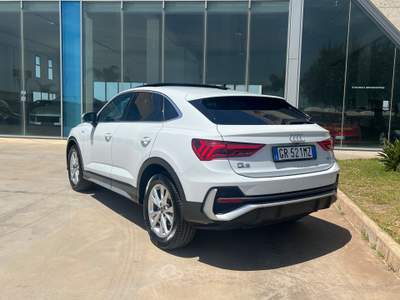 Audi Q3 SPB 35 2.0 TDI S tronic line edition UNICO PROPRIETARIO Bianco usata Gela