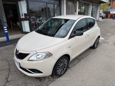 Lancia Ypsilon 1.2 69 CV 5 porte GPL Ecochic Gold Beige usata San Lazzaro di Savena
