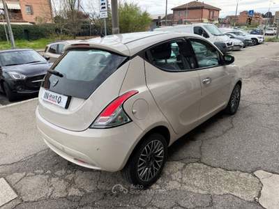 Lancia Ypsilon 1.2 69 CV 5 porte GPL Ecochic Gold Beige usata San Lazzaro di Savena