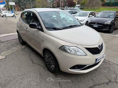 Lancia Ypsilon 1.2 69 CV 5 porte GPL Ecochic Gold Beige usata San Lazzaro di Savena