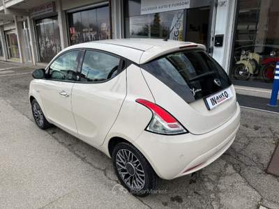 Lancia Ypsilon 1.2 69 CV 5 porte GPL Ecochic Gold Beige usata San Lazzaro di Savena