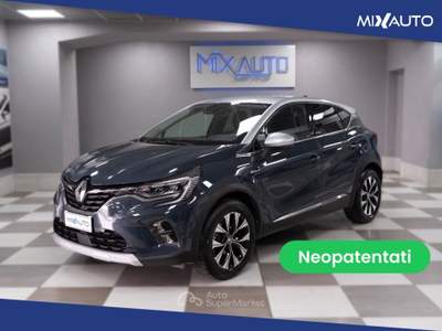 Renault Captur 1.6 E-Tech Full Hybrid Techno 145CV Auto Grigio usata Latina