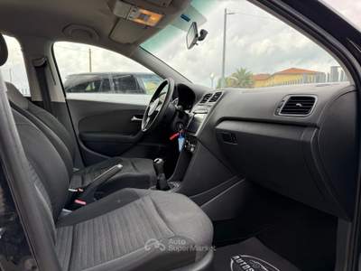 Volkswagen Polo 5p  Total Black Ok neopatentati Nero usata Pistoia