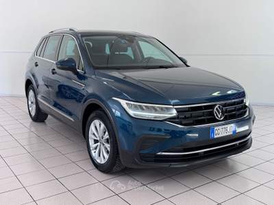 Volkswagen Tiguan 131cv Life BENZINA Blu/Azzurro usata Pollenza