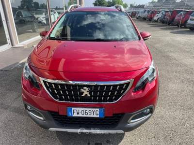 Peugeot 2008 1° serie PureTech 82 5 porte Allure Rosso usata Scandiano