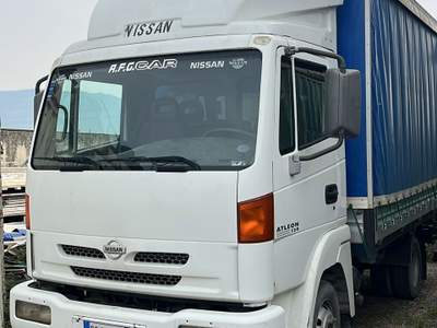 Nissan Atleon nissan Bianco usata Casoria