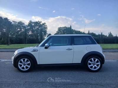 MINI One neopatentati Bianco usata Massa