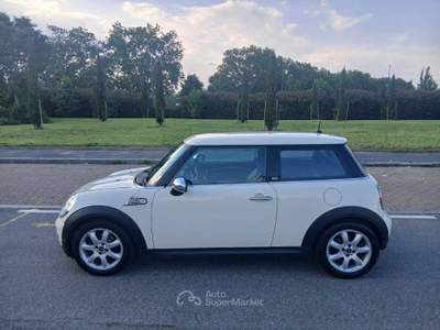 MINI One neopatentati Bianco usata Massa