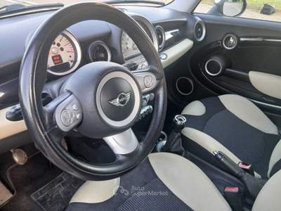 MINI One neopatentati Bianco usata Massa