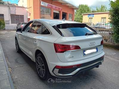 Audi Q5 Sportback 40 2.0 tdi mhev 12V S line quattro s-tronic Bianco usata Canelli