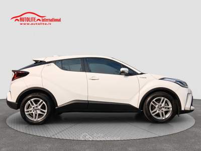 Toyota C-HR 1.8h Business e-cvt Bianco usata San Zenone degli Ezzelini