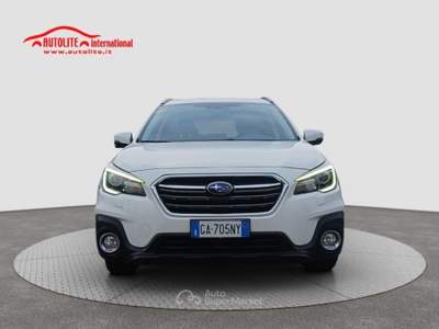 Subaru Outback 2.5i Lineartronic Premium 4WD GPL Bianco usata San Zenone degli Ezzelini