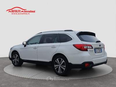 Subaru Outback 2.5i Lineartronic Premium 4WD GPL Bianco usata San Zenone degli Ezzelini