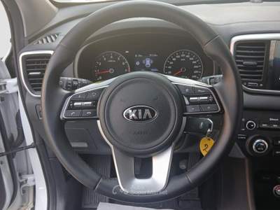 Kia Sportage 1.6 Business Class ecogpl 2wd 126cv Bianco usata San Zenone degli Ezzelini