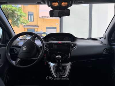 Lancia Ypsilon UNICO PROPRIETARIO Nero usata Pomigliano d'Arco