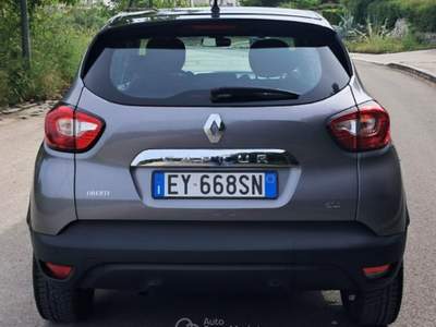 Renault Captur Renault Captur 1.5 dCi 8V 90 CV EDC Energy R-Link Grigio usata Cassano delle Murge