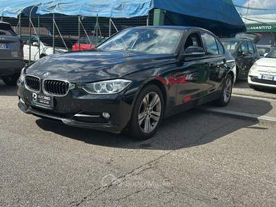 BMW Serie 3 318d 318d Sport berlina Nero usata Torino