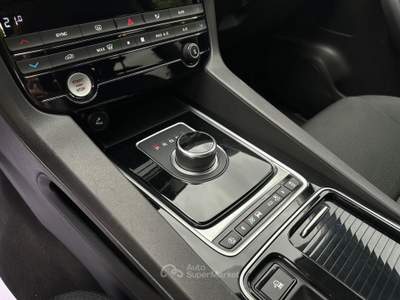 Jaguar F-Pace AWD Prestige Nero usata San Lazzaro di Savena