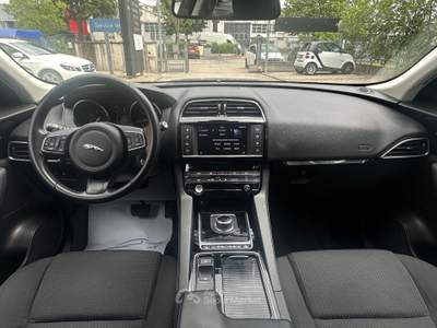 Jaguar F-Pace AWD Prestige Nero usata San Lazzaro di Savena