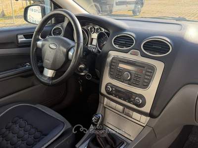 Ford Focus (110CV) 5p. TITANIUM Grigio usata Napoli
