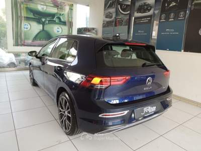 Volkswagen Golf 1.0 eTSI EVO DSG Life Blu/Azzurro usata Venezia