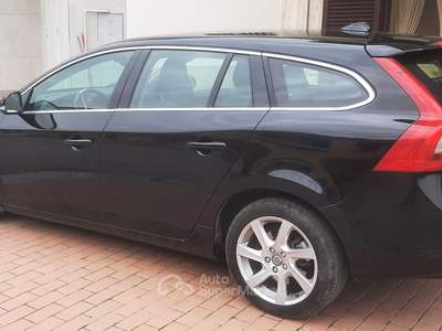 Volvo V60 Auto in ottime condizioni Generali Nero usata Villa Literno