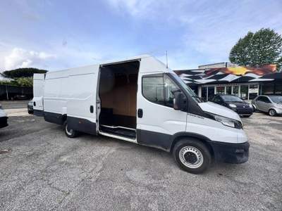Iveco Daily  Bianco usata Marino