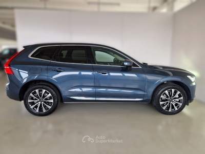 Volvo XC60 B4 (d) automatico Plus Bright Blu/Azzurro usata Modena