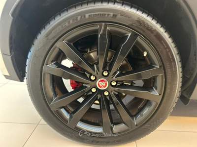 Jaguar E-Pace 2.0D 150 CV AWD aut. R-Dynamic S Bianco usata Modena