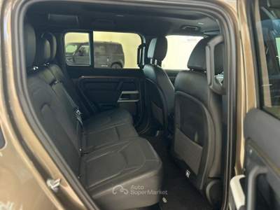 Land Rover Defender 110 3.0D I6 200 CV AWD Auto SE Grigio usata Modena