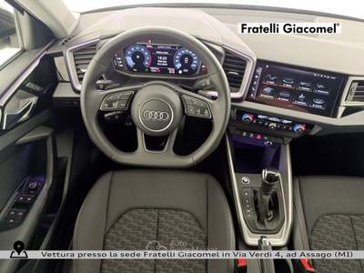 Audi A1 sportback 30 1.0 tfsi identity black 116cv s-tronic Argento usata Assago