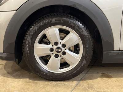 MINI Clubman 1.5 cooper essential auto Argento usata Verona