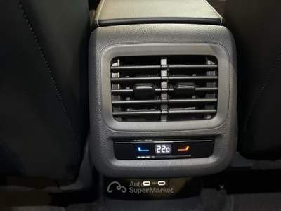 Volkswagen T-Roc 1.5 eTSI DSG R-LINE Black Style Cerchi 20, IQ Drive, head-up Blu/Azzurro usata Moncalieri