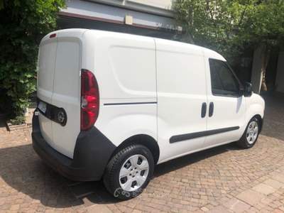Opel Combo 1.6 Diesel 105CV Bianco usata ROSà