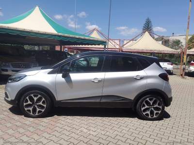 Renault Captur Captur dCi 8V 90 CV EDC Initiale Paris Grigio usata Nova Siri