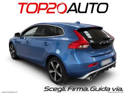 Volvo V40 V40 D2 R-design FARI LED|DOPPIO SCARICO Blu/Azzurro usata Civita Castellana