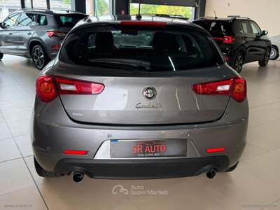 Alfa Romeo Giulietta Giulietta 2.0 JTDm-2 170 CV Distinctive Grigio usata Osio Sopra