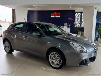 Alfa Romeo Giulietta Giulietta 2.0 JTDm-2 170 CV Distinctive Grigio usata Osio Sopra