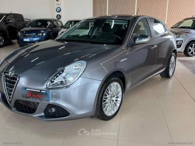Alfa Romeo Giulietta Giulietta 2.0 JTDm-2 170 CV Distinctive Grigio usata Osio Sopra