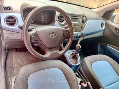 Hyundai i10 Comfort A/T Bianco usata Monopoli