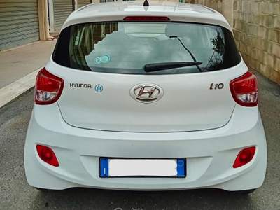 Hyundai i10 Comfort A/T Bianco usata Monopoli
