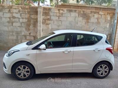 Hyundai i10 Comfort A/T Bianco usata Monopoli