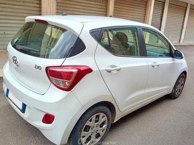 Hyundai i10 Comfort A/T Bianco usata Monopoli