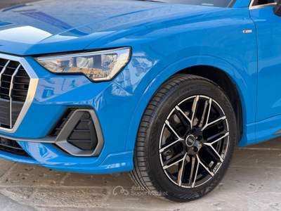 Audi Q3 150 CV S-TRONIC S-LINE EDITION TETTO Blu/Azzurro usata Santeramo in Colle