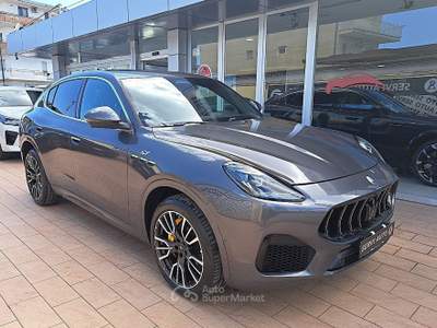 Maserati Grecale Grecale 2.0 mhev GT 300cv auto Grigio usata Casoria