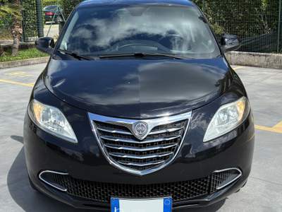 Lancia Ypsilon Ypsilon 1.2 8v Argento 69cv usata SORA