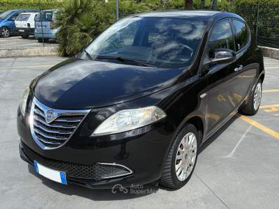 Lancia Ypsilon Ypsilon 1.2 8v Argento 69cv usata SORA
