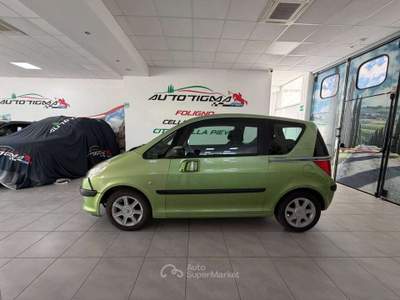 Peugeot 1007 1007 1.4 hdi Verde usata Foligno