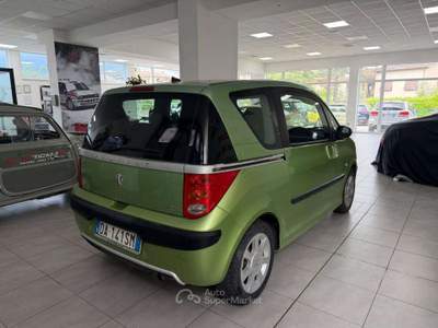 Peugeot 1007 1007 1.4 hdi Verde usata Foligno
