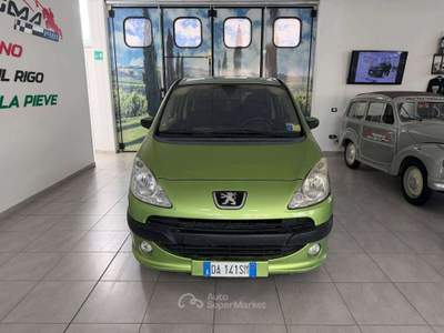 Peugeot 1007 1007 1.4 hdi Verde usata Foligno